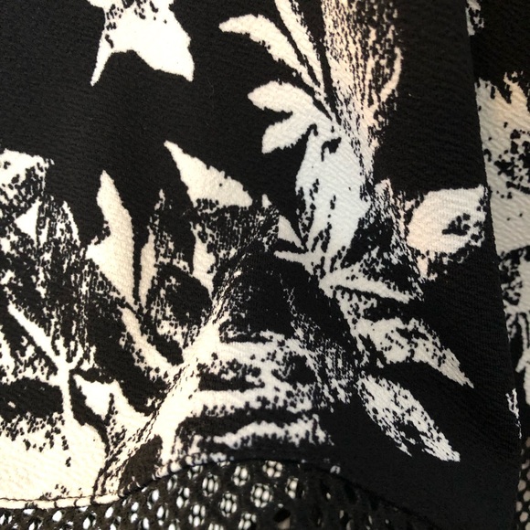 Black and white elegant skirt. Brand: Faith and Joy Size: S - Picture 4 of 4